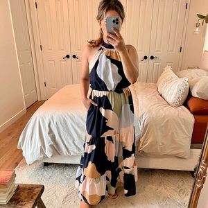 Printed halter maxi dress WITH POCKETS.